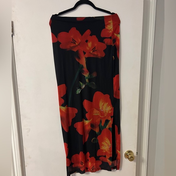 12th Tribe Amour Floral Set - Picture 8 of 9